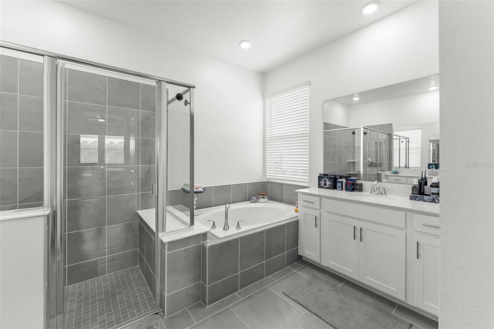 6025 Claystone Way Property Photo 33