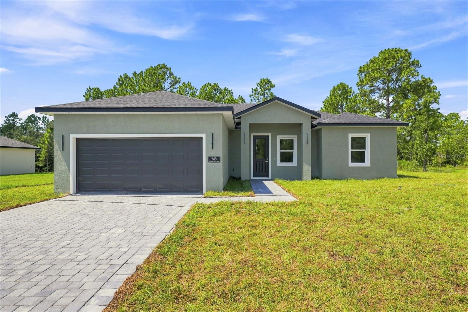 748 Marion Oaks Mnr Property Photo 3