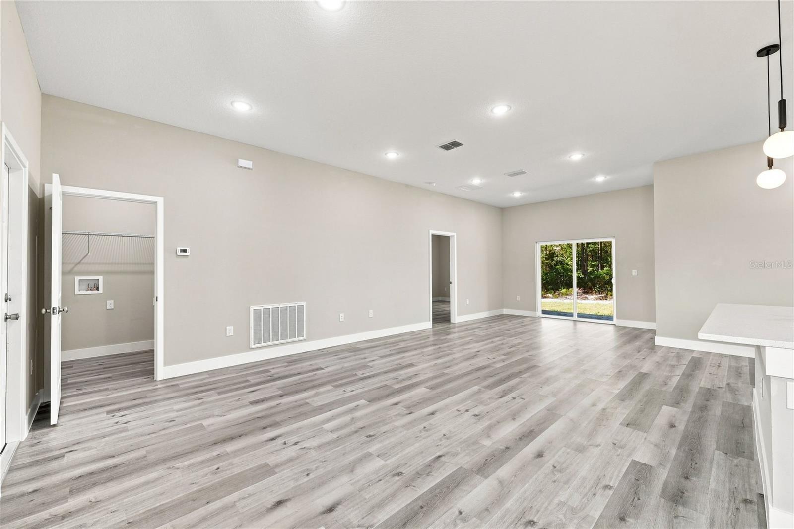 748 Marion Oaks Mnr Property Photo 10