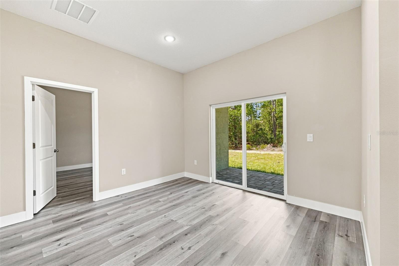 748 Marion Oaks Mnr Property Photo 13