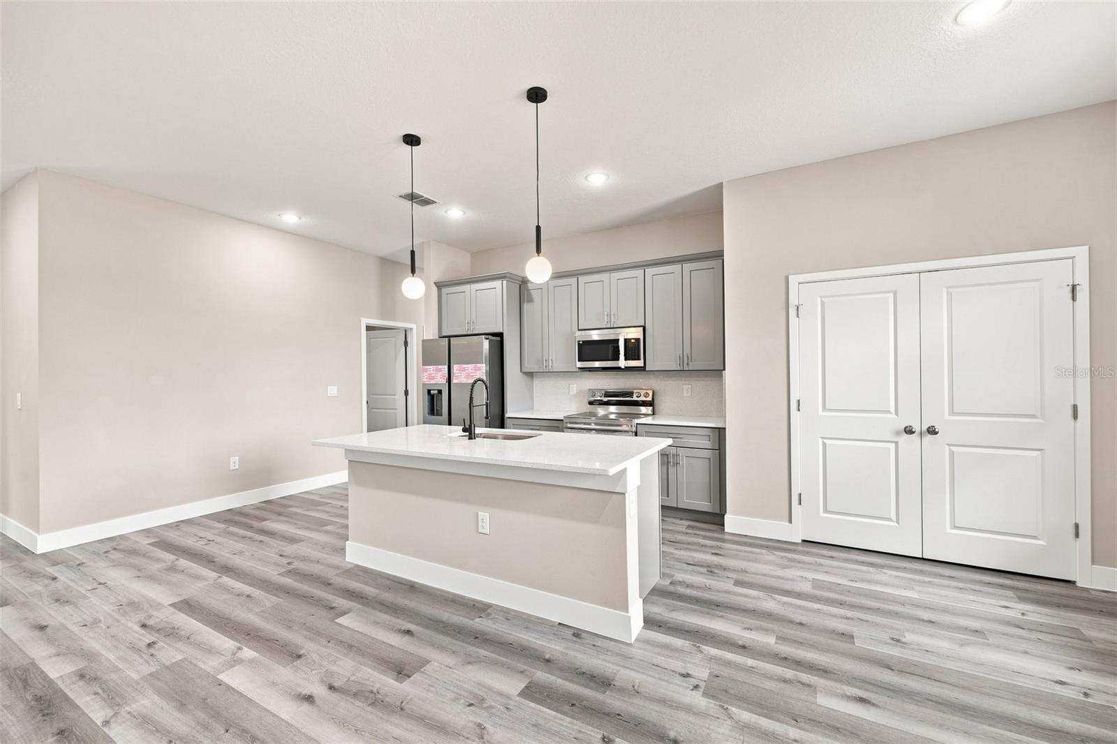748 Marion Oaks Mnr Property Photo 17