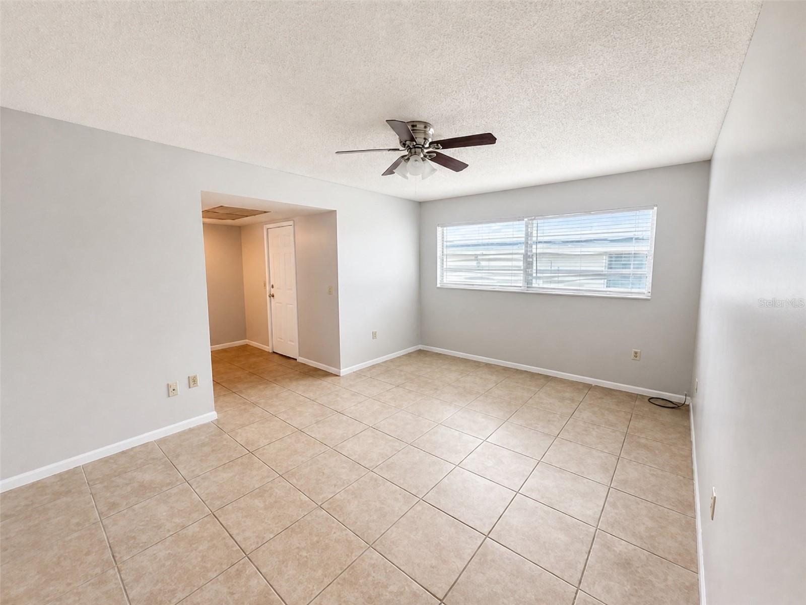 621 Ashberry Ln Property Photo 5