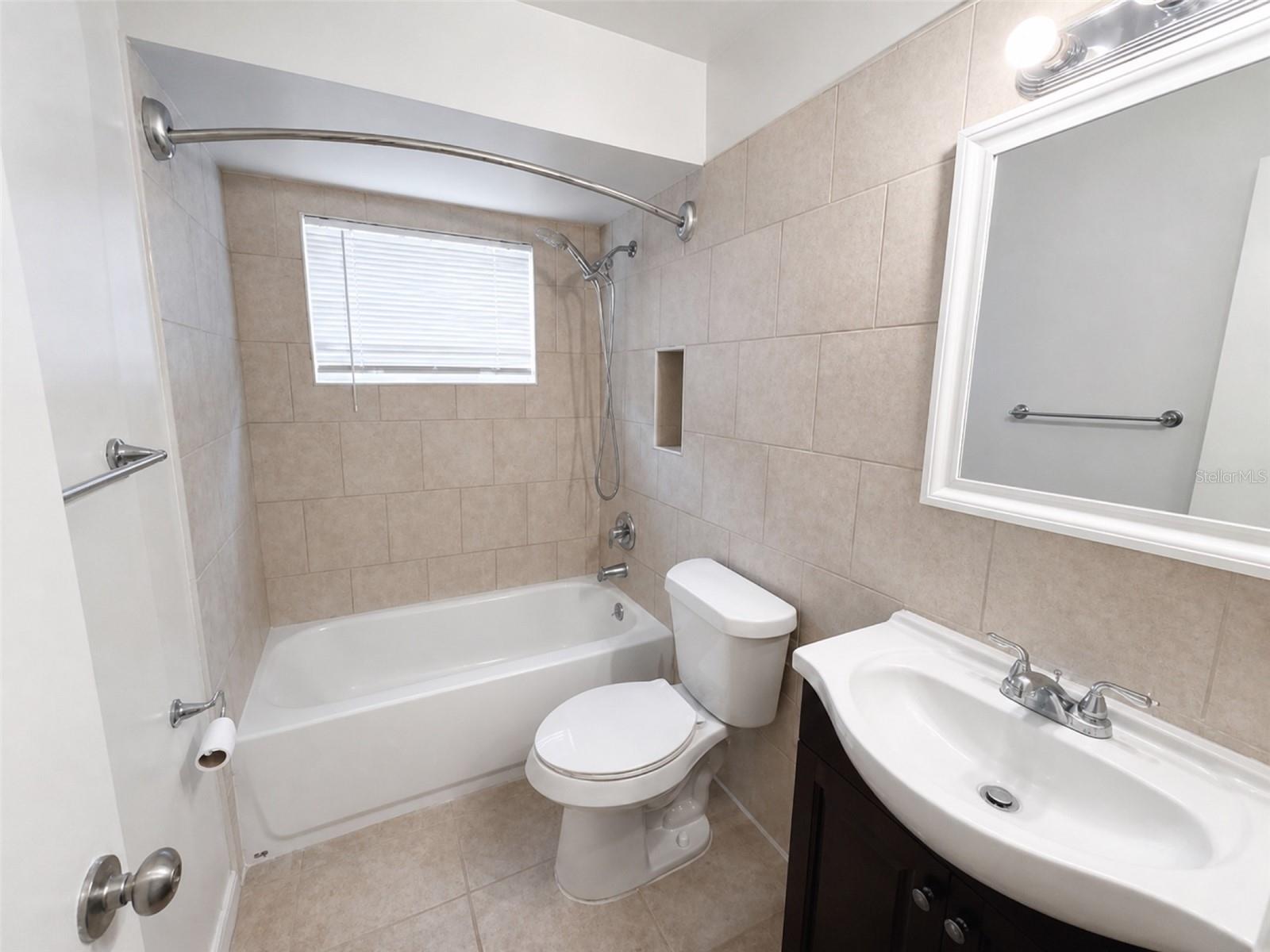 621 Ashberry Ln Property Photo 8