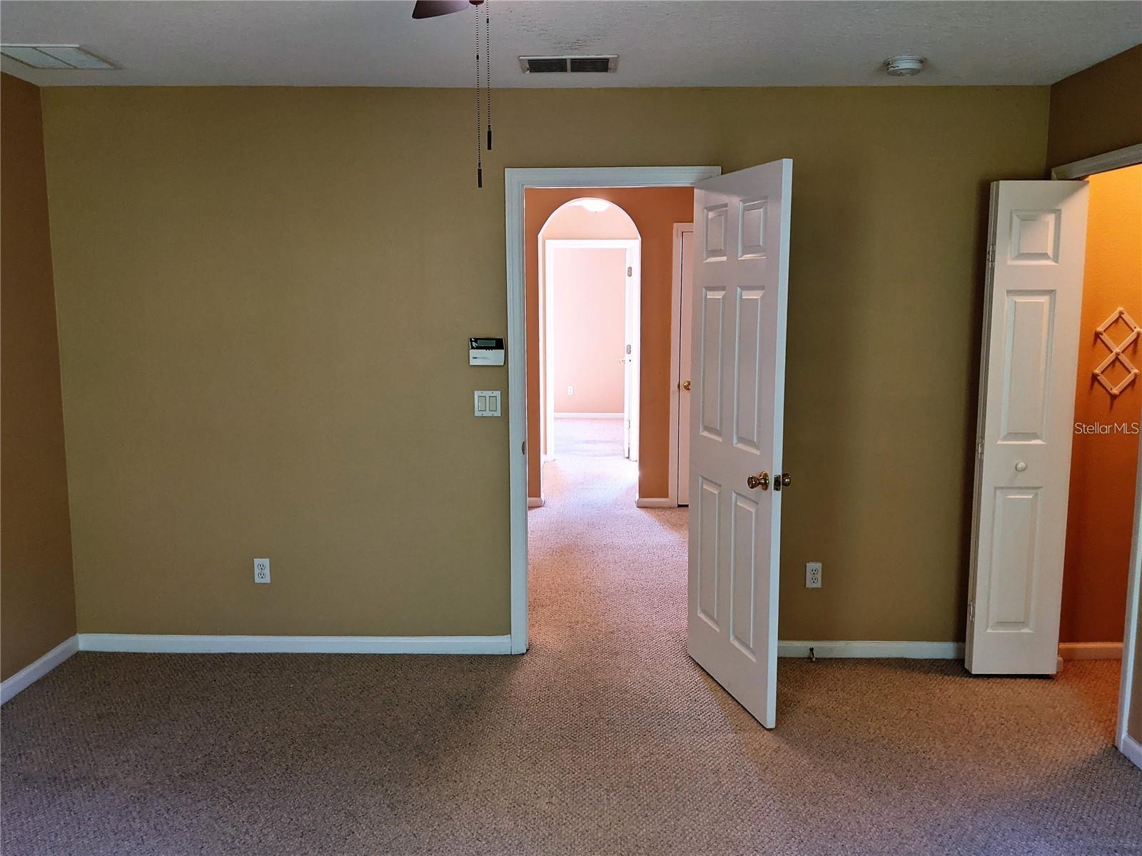 10272 Park Commons Dr Property Photo 13