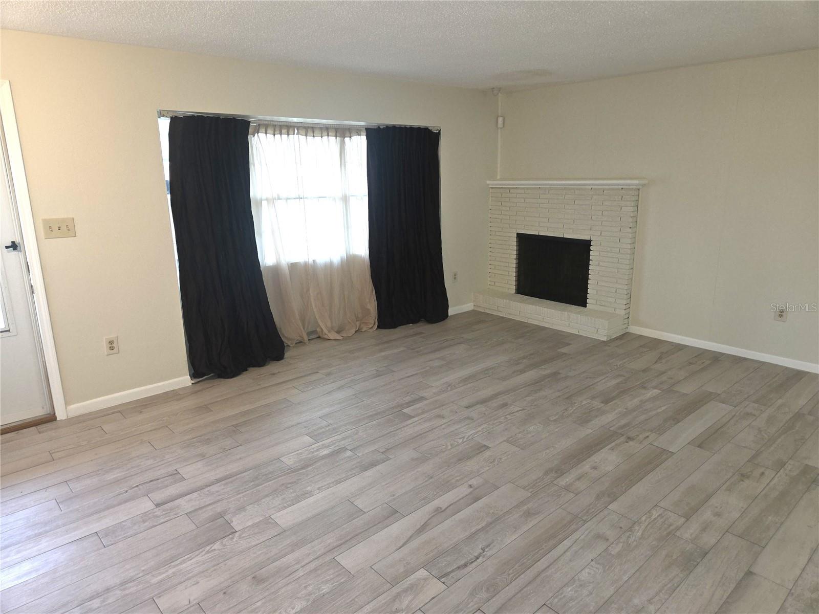 5903 Riviera Dr Property Photo 3