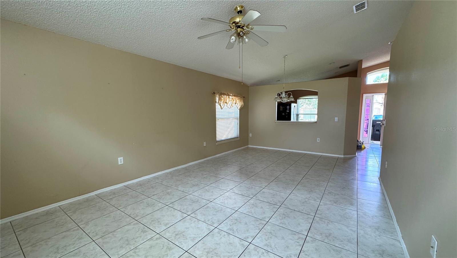 1309 Timberbend Cir Property Photo 5