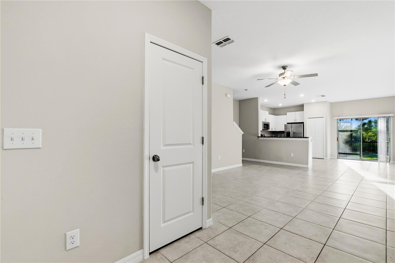 3527 Bellmeade Ct Property Photo 2