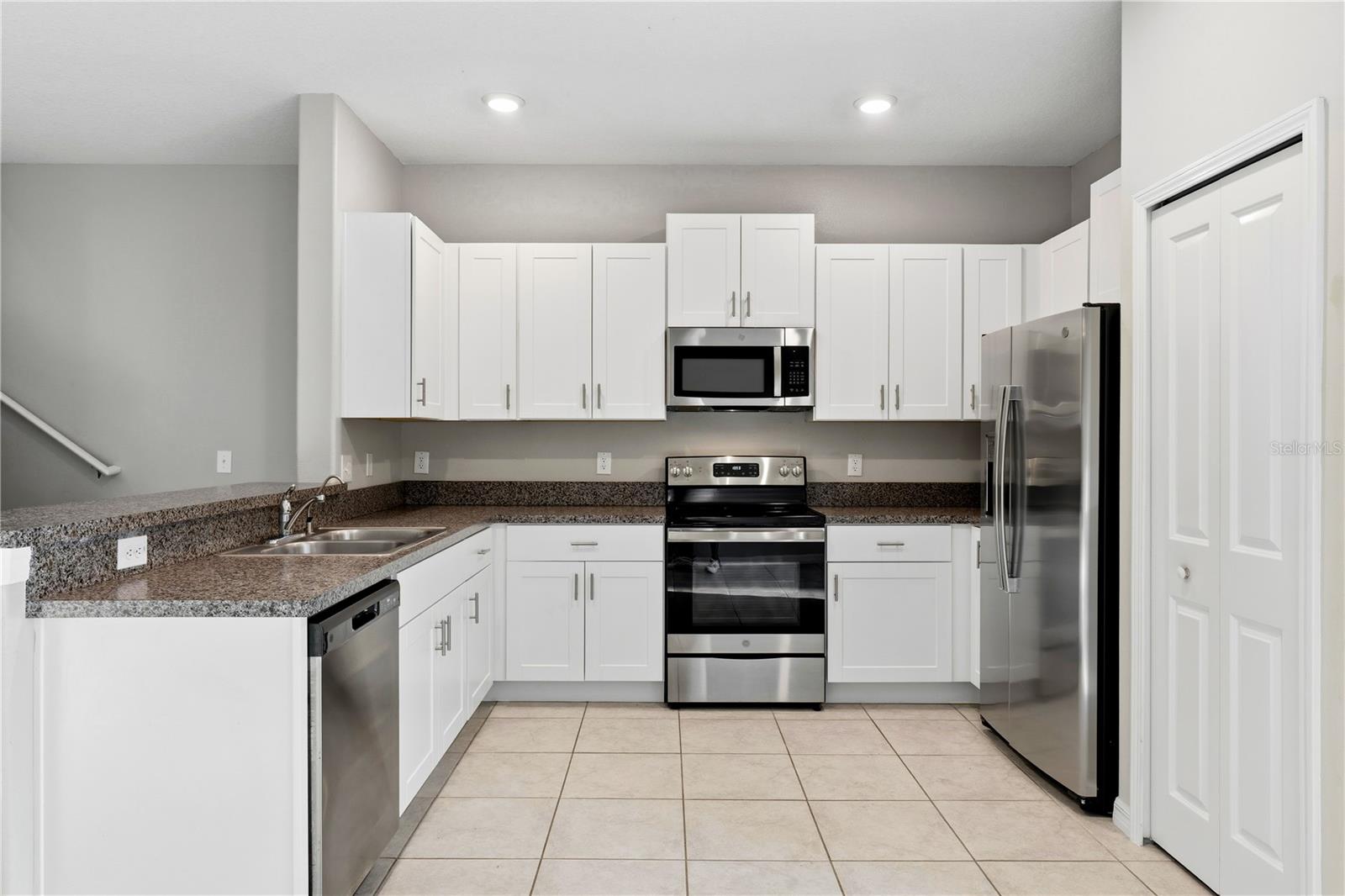 3527 Bellmeade Ct Property Photo 4