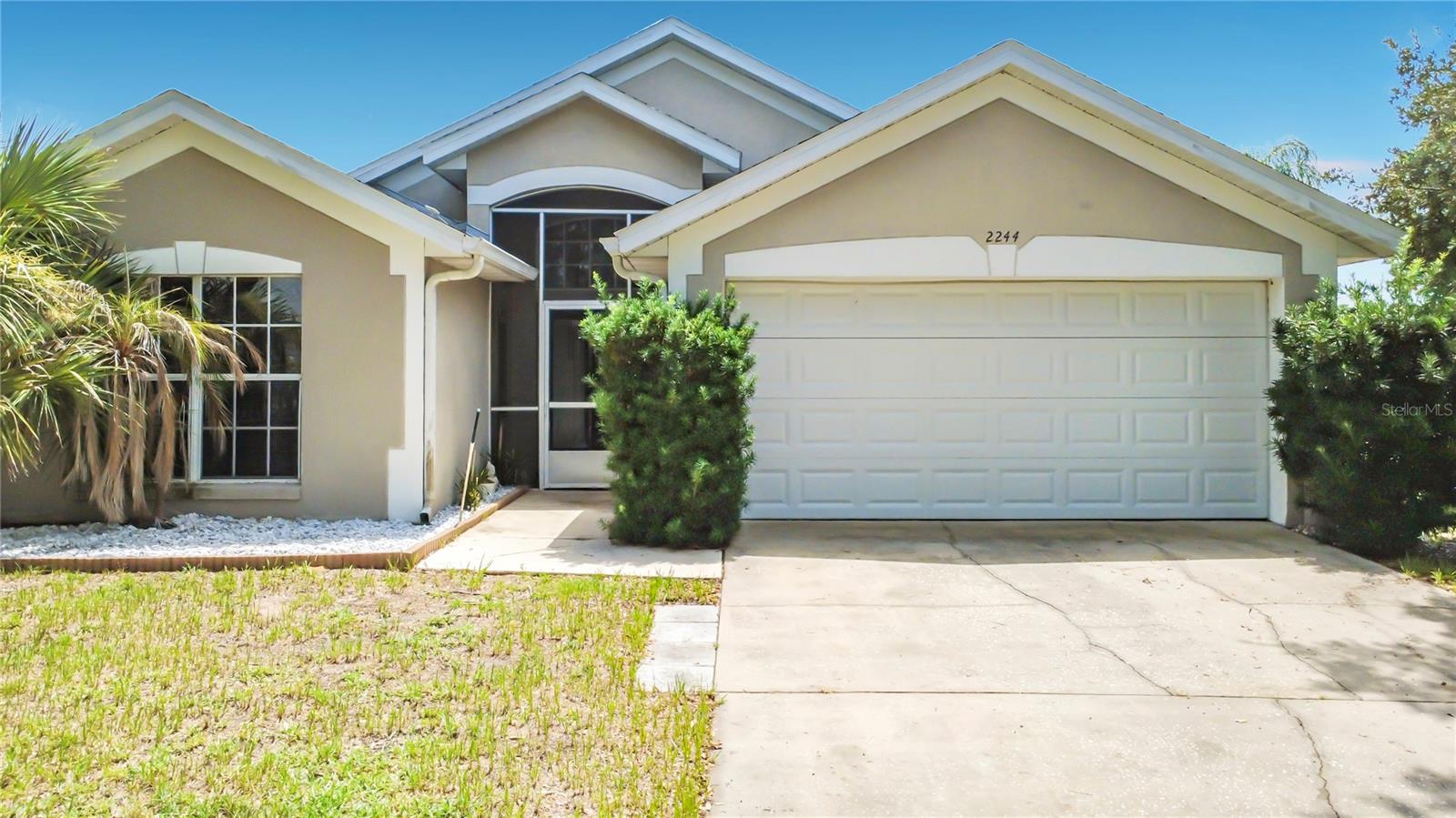 2244 Mallory Cir Property Photo 1