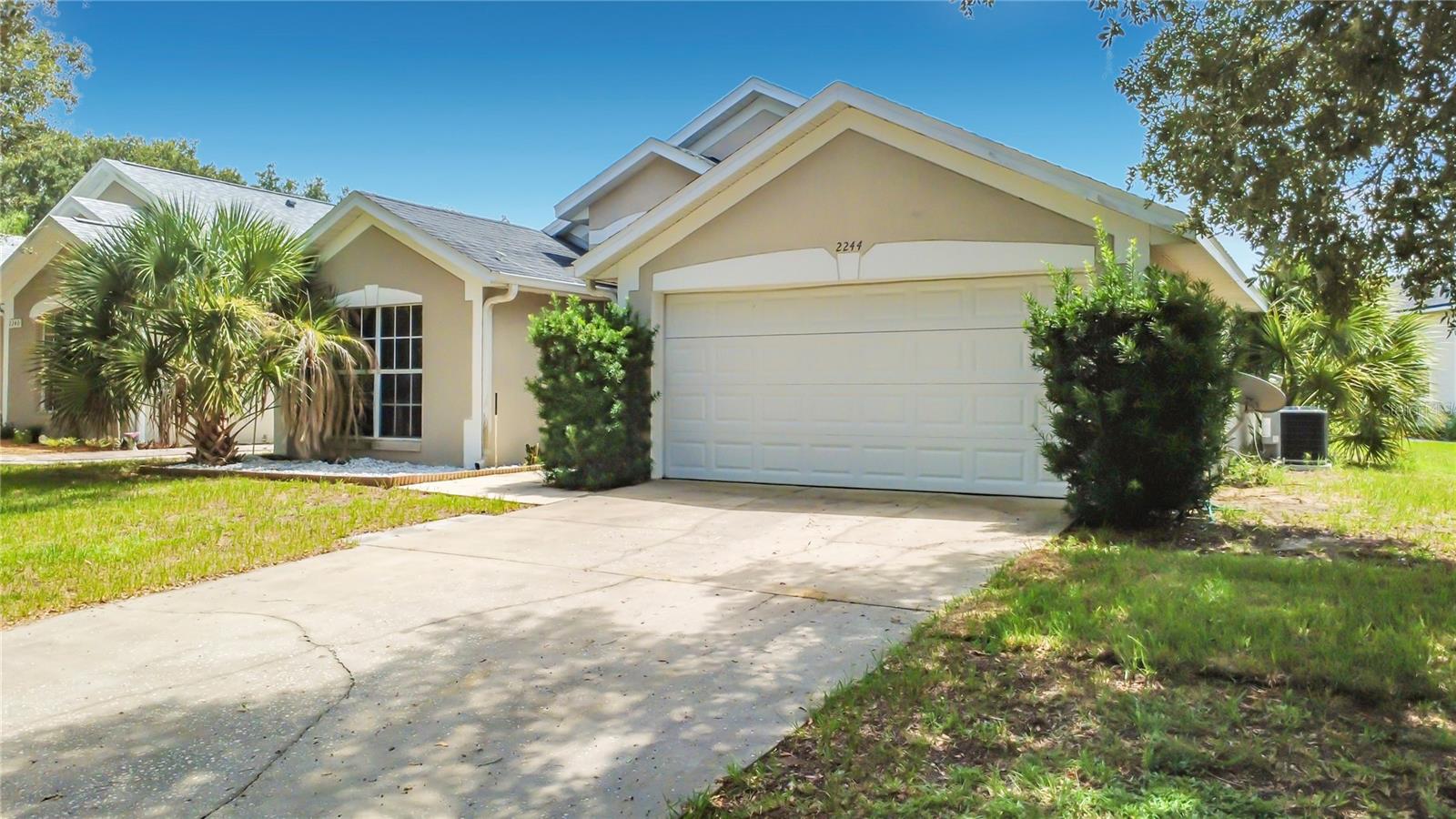 2244 Mallory Cir Property Photo 3