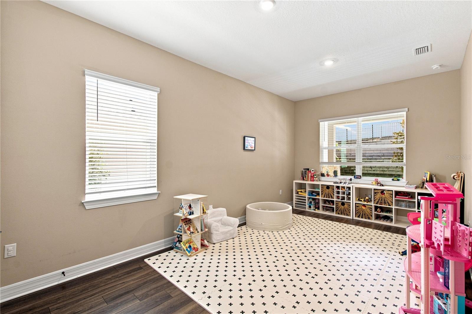 4817 Fair Winds Ct Property Photo 42