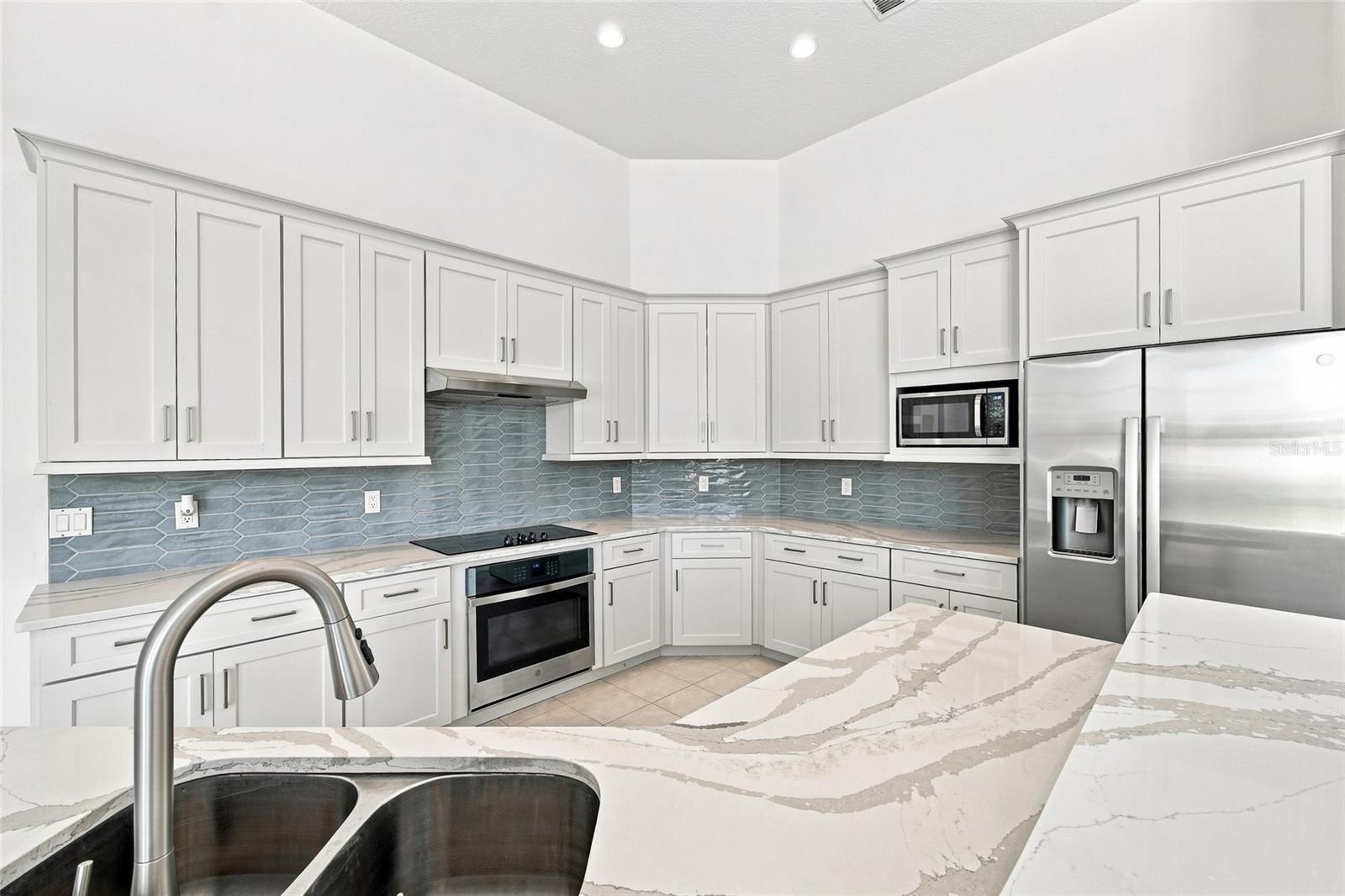 10008 Canopy Tree Ct Property Photo 4