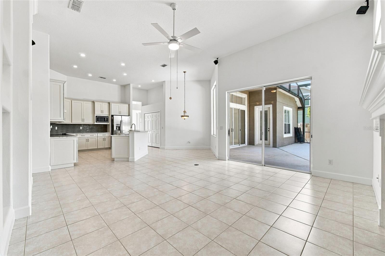10008 Canopy Tree Ct Property Photo 5