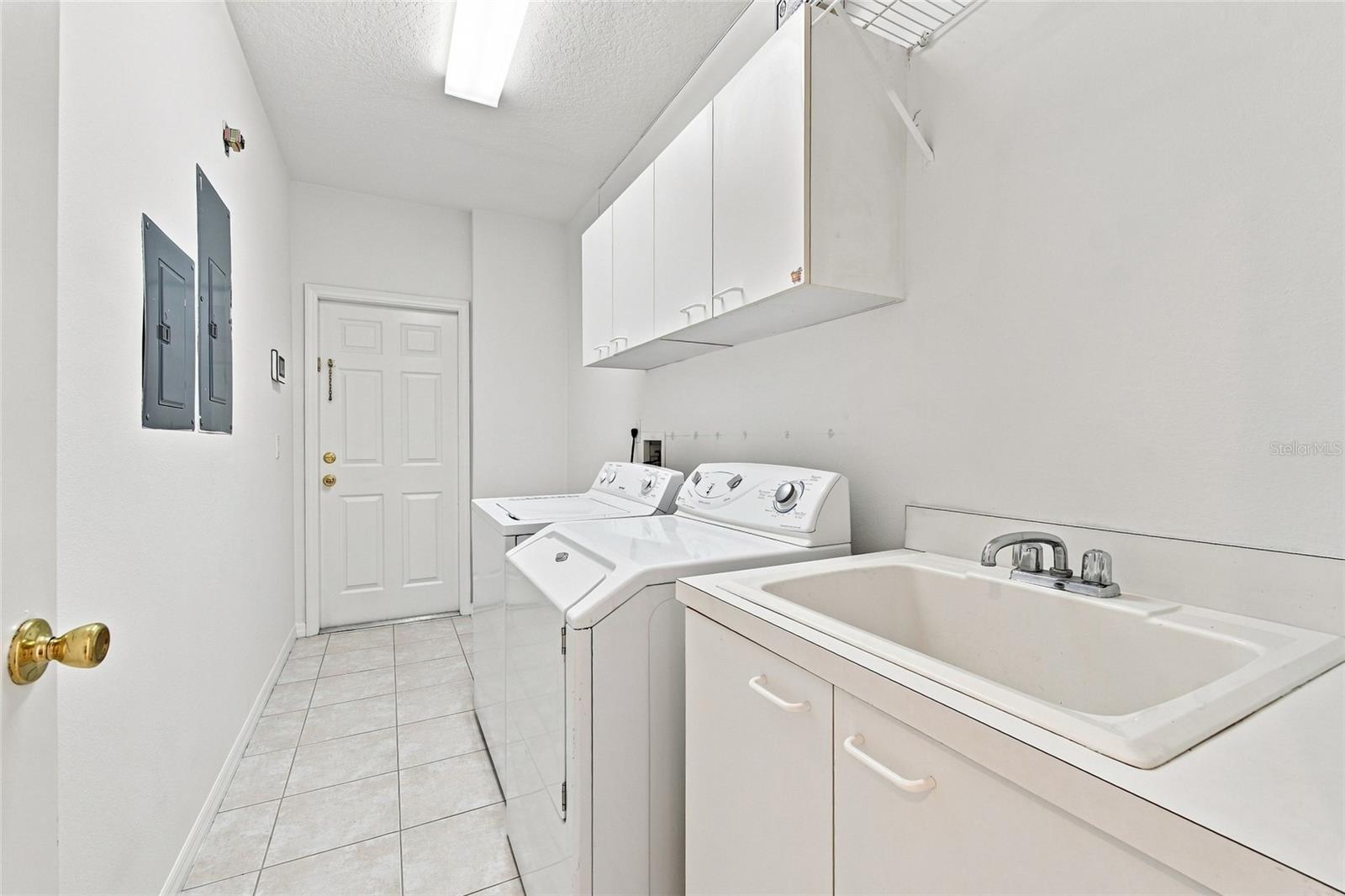 10008 Canopy Tree Ct Property Photo 31