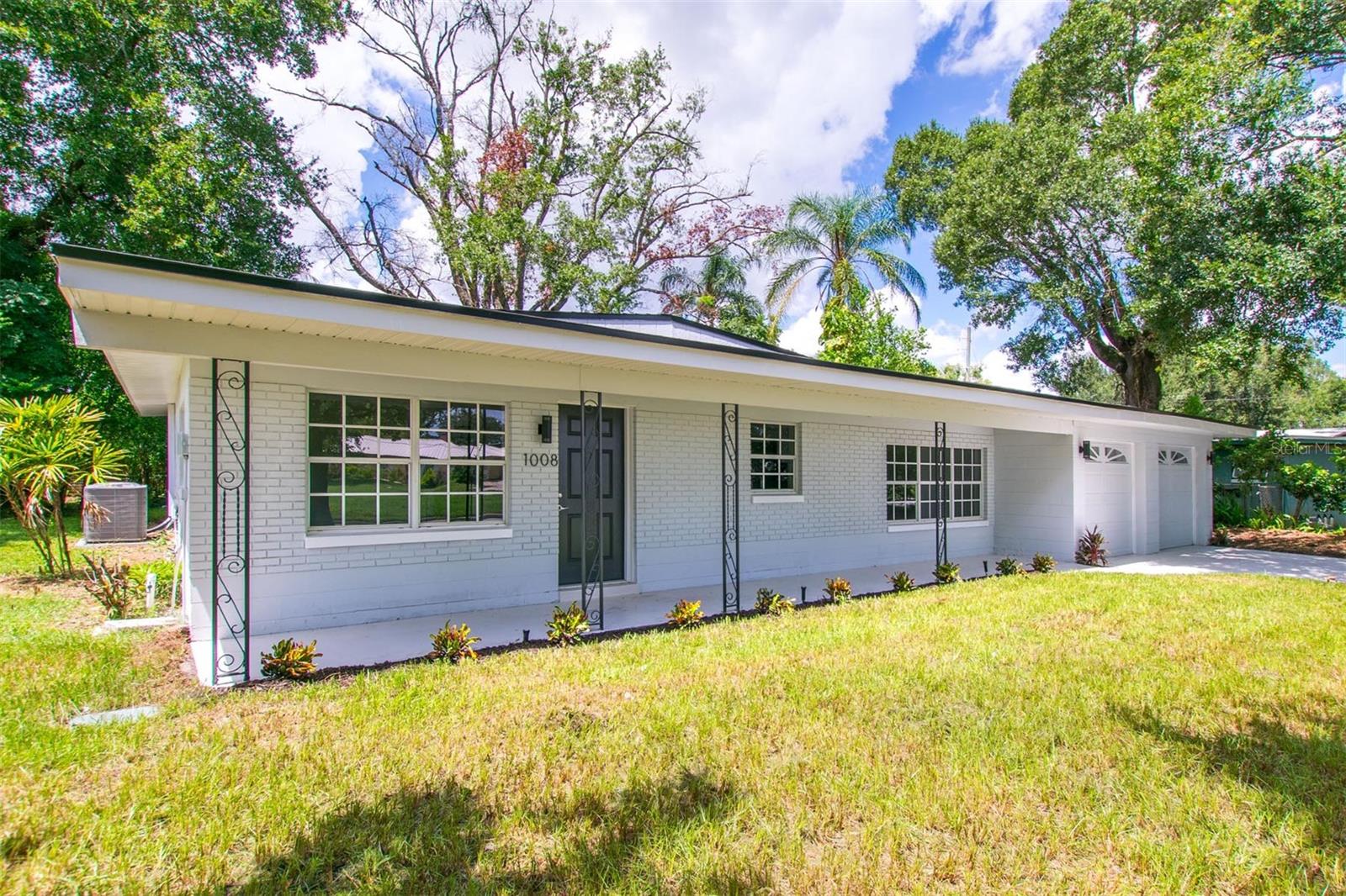 1008 Berwyn Rd Property Photo 1