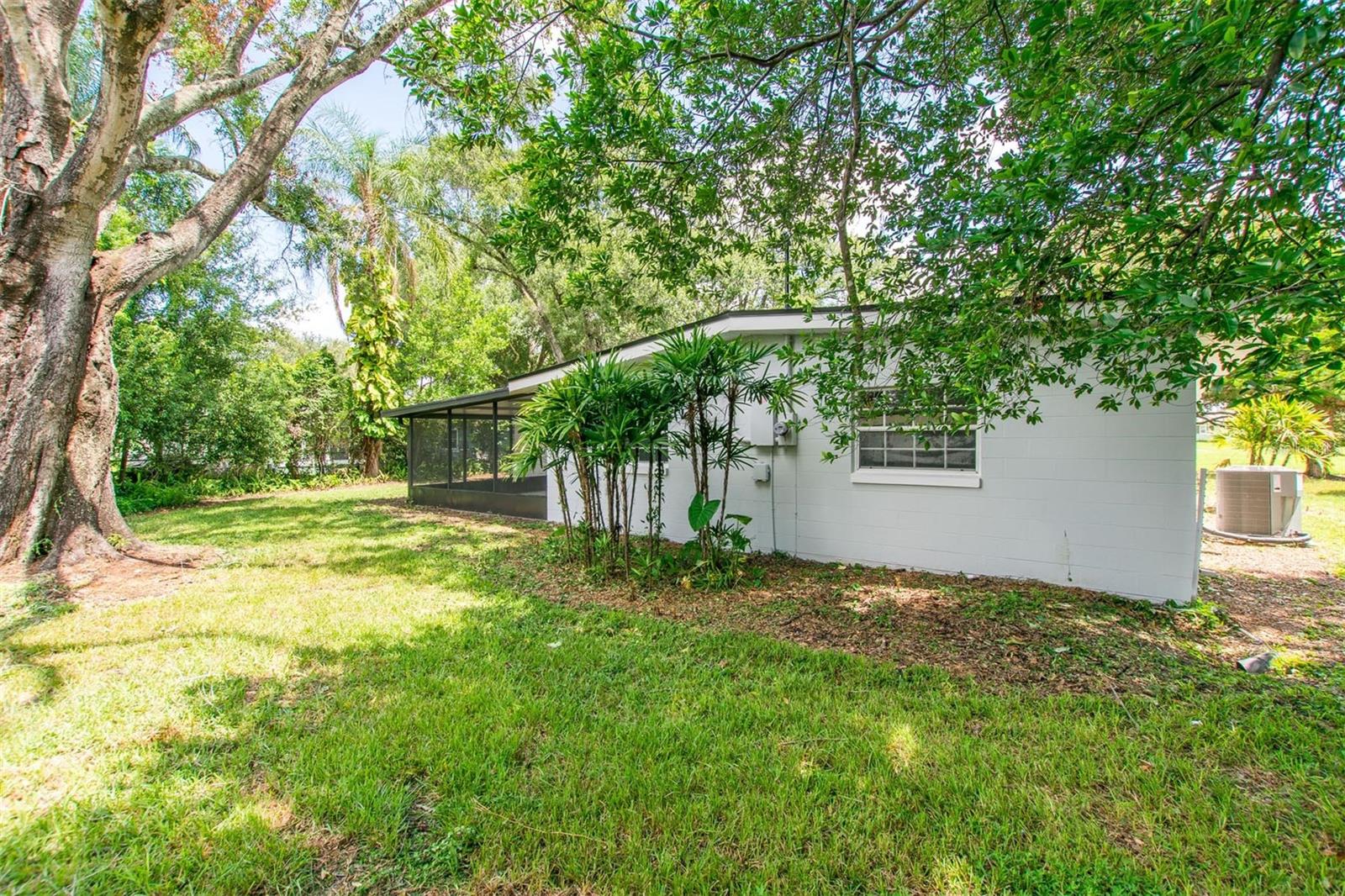 1008 Berwyn Rd Property Photo 7