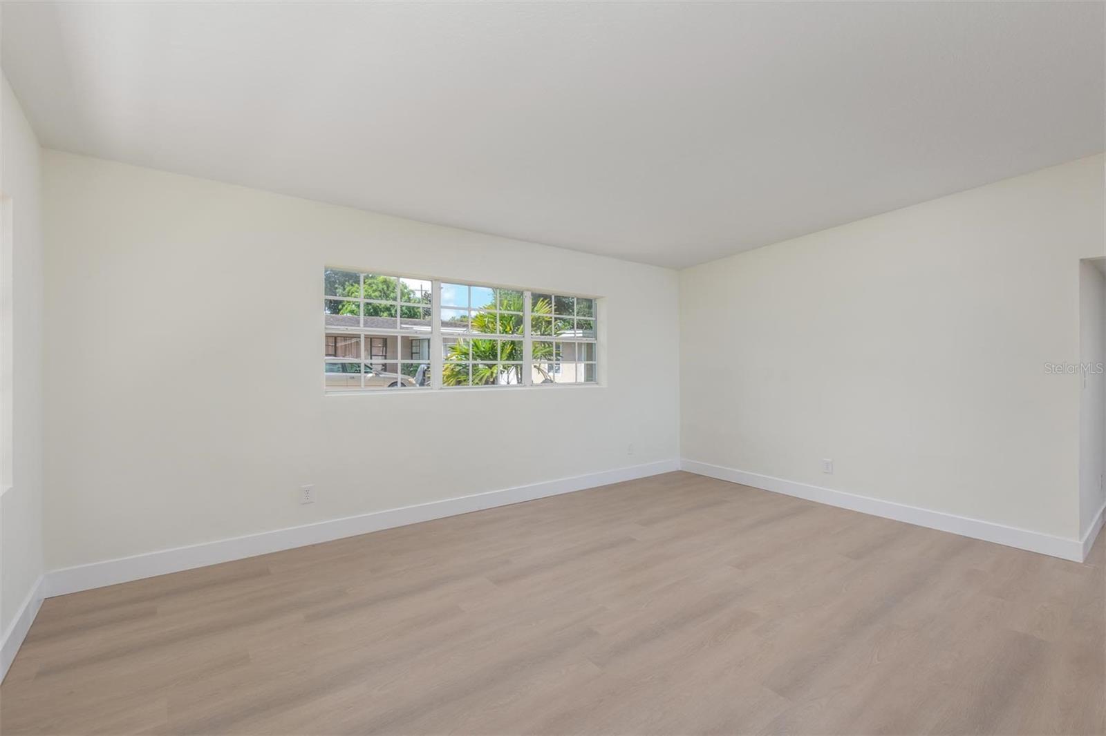 1008 Berwyn Rd Property Photo 10