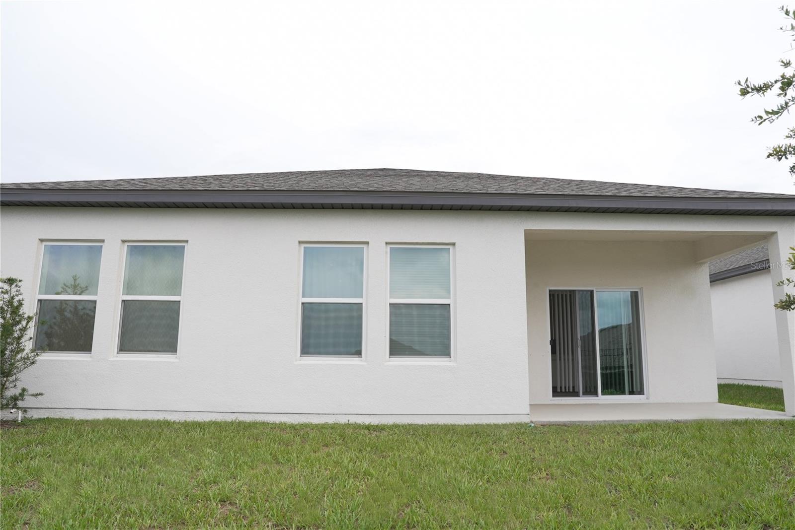 870 Ballantyne Dr Property Photo 3