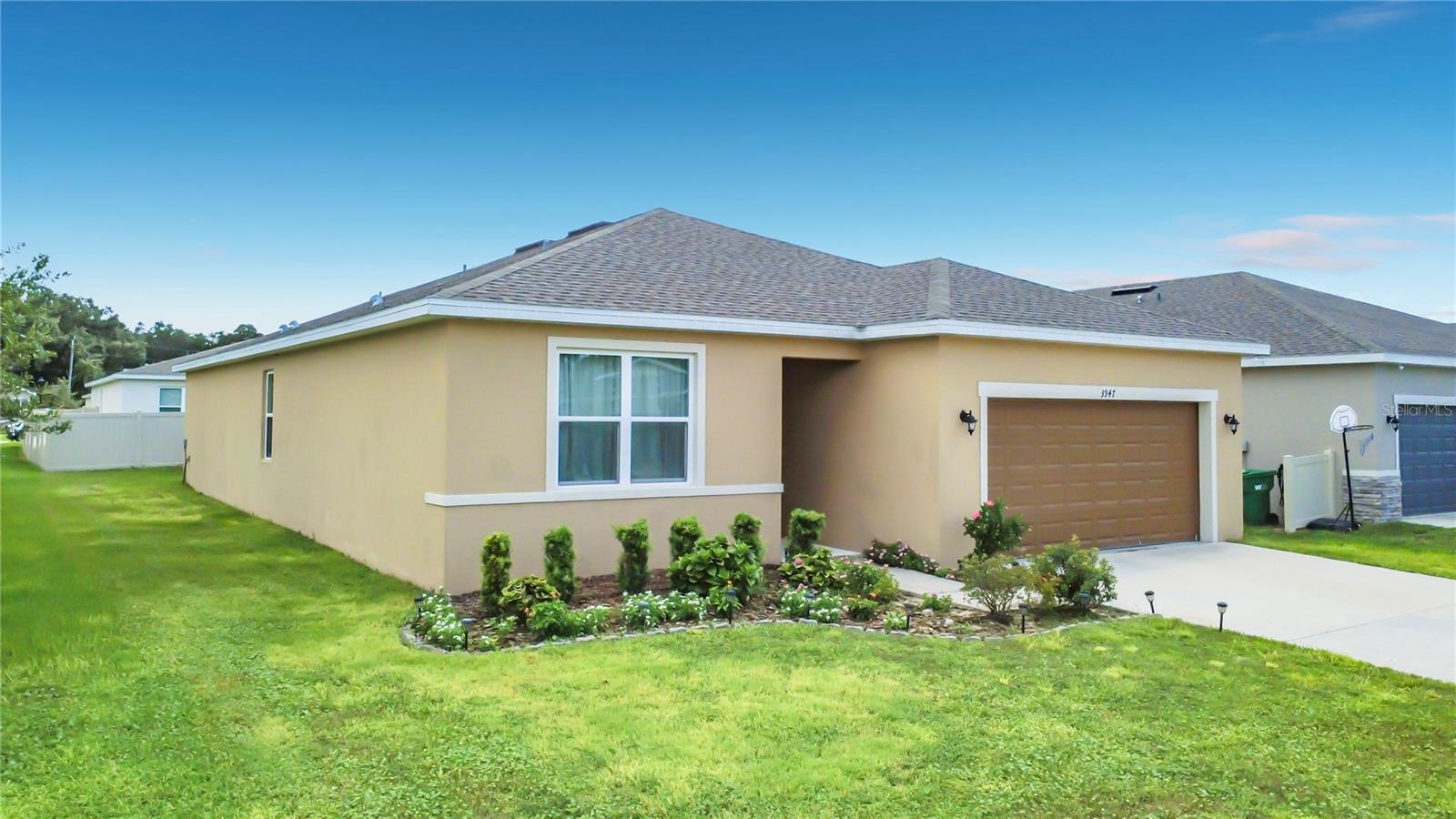 3947 Mayhill Loop Property Photo 2