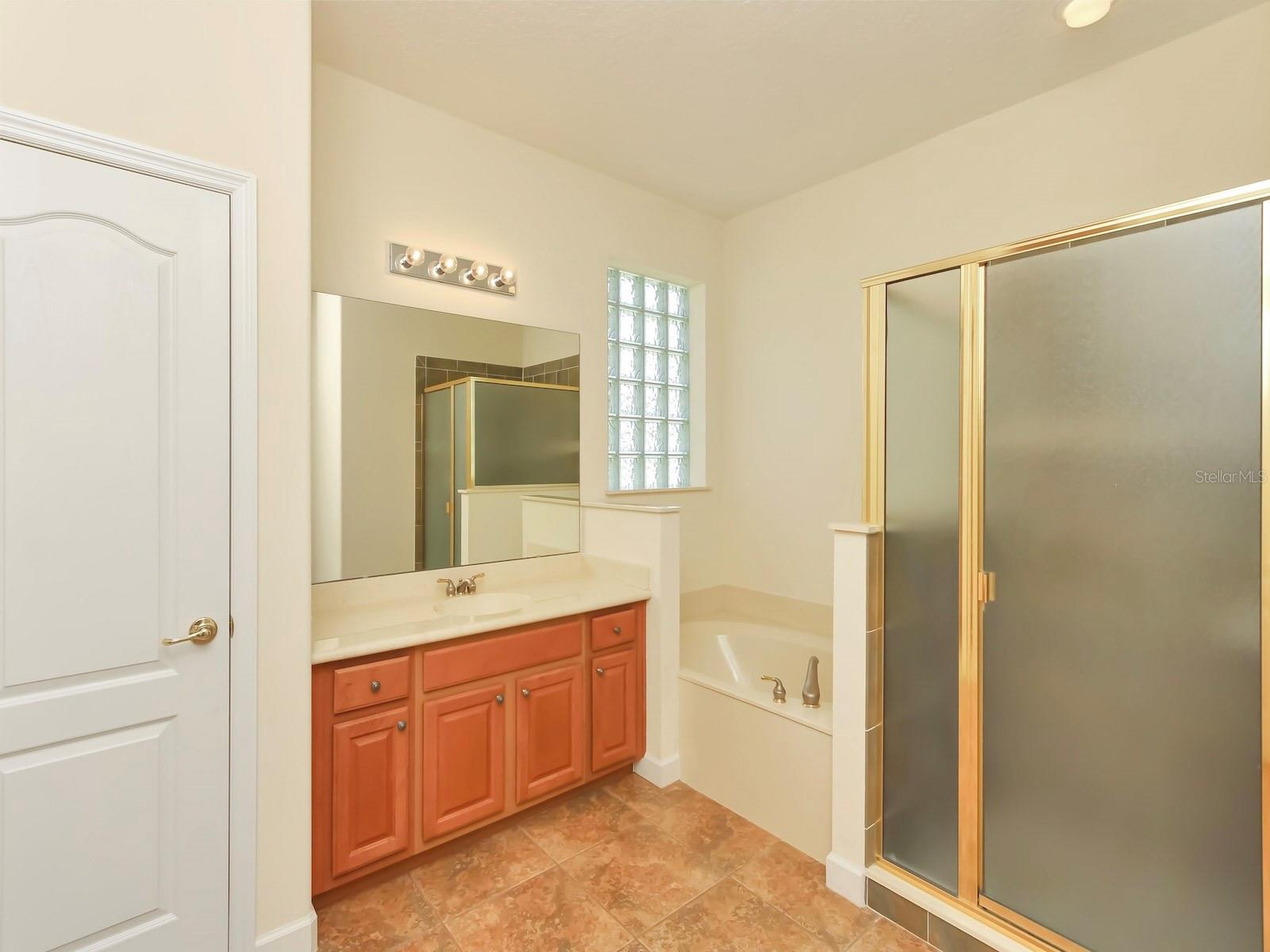 10093 Chardonnay Dr Property Photo 26