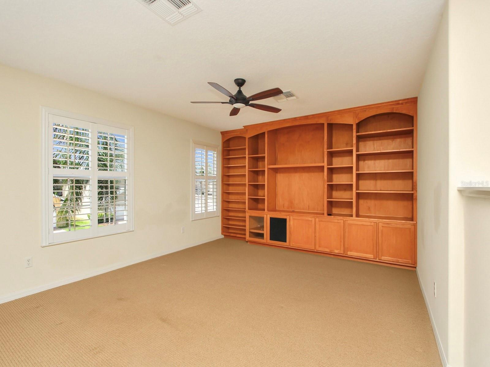10093 Chardonnay Dr Property Photo 28