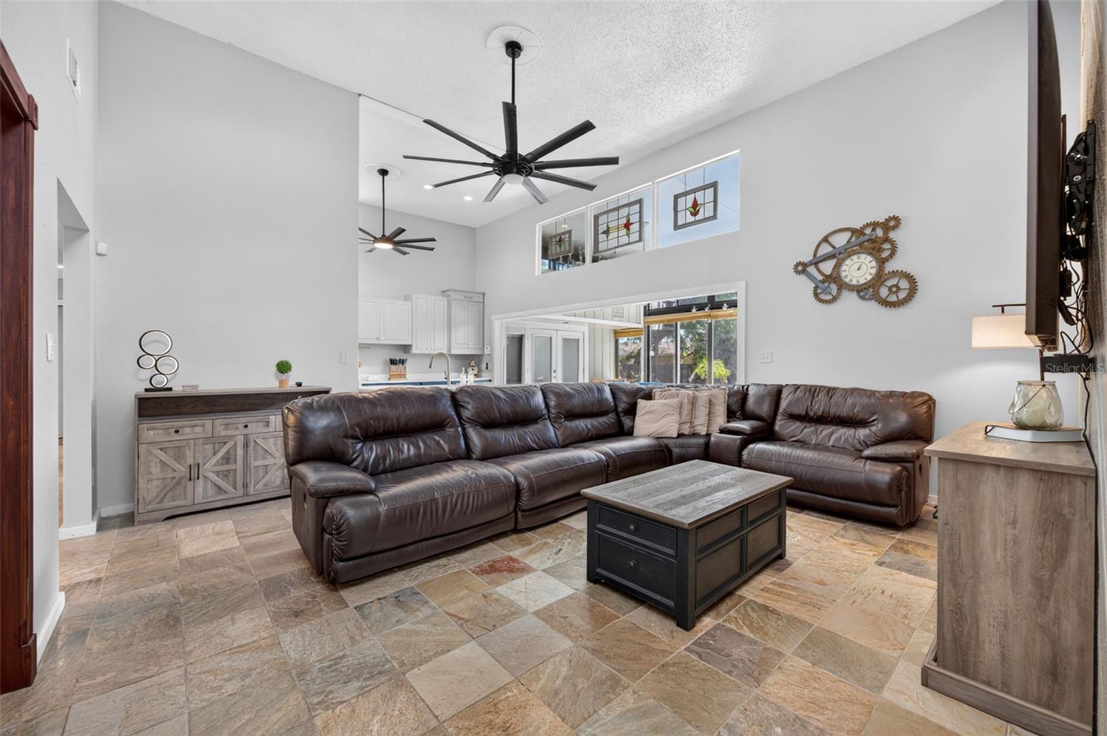 120 Slade Dr Property Photo 10
