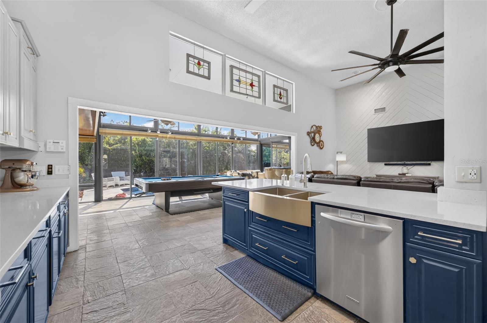 120 Slade Dr Property Photo 17