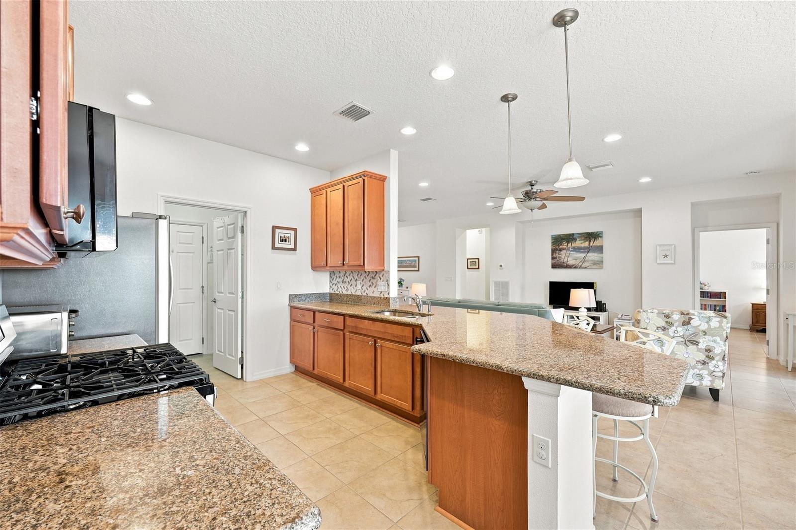 381 Silver Maple Rd Property Photo 14