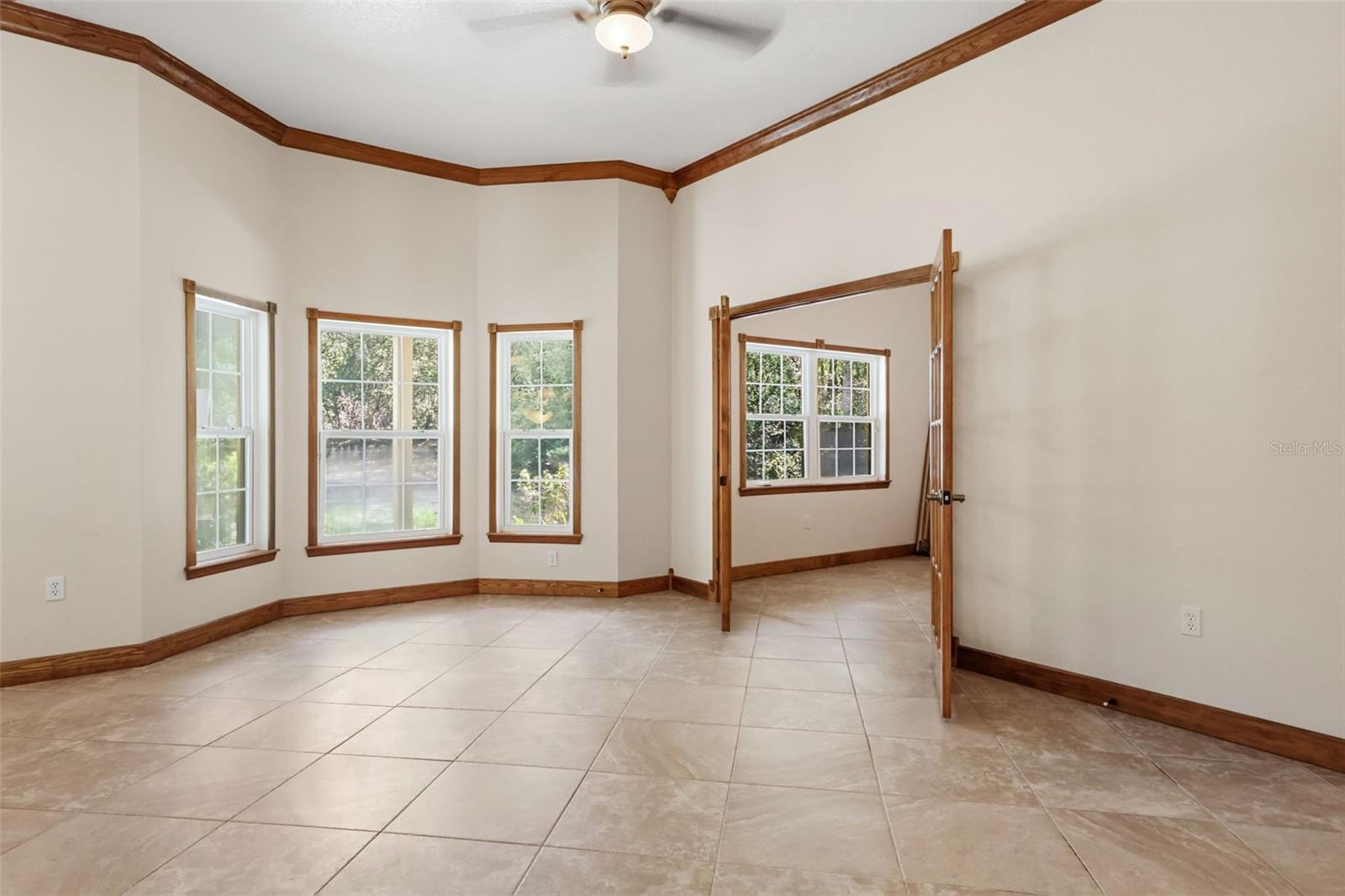 1685 Manor Way Property Photo 7