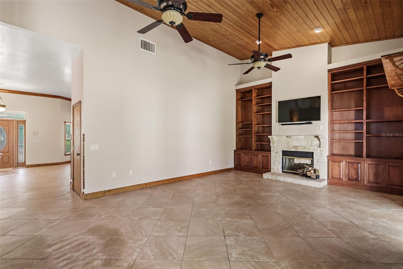 1685 Manor Way Property Photo 14