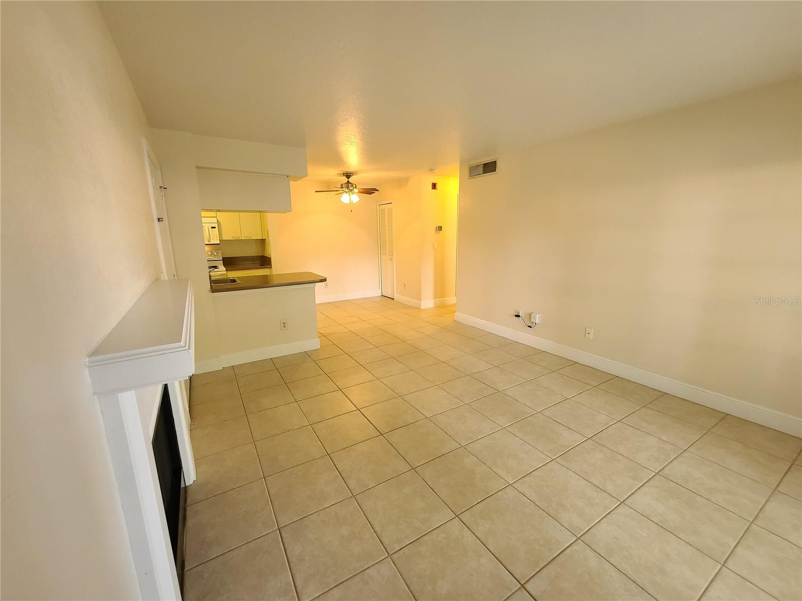 O6434547 Property Photo 3