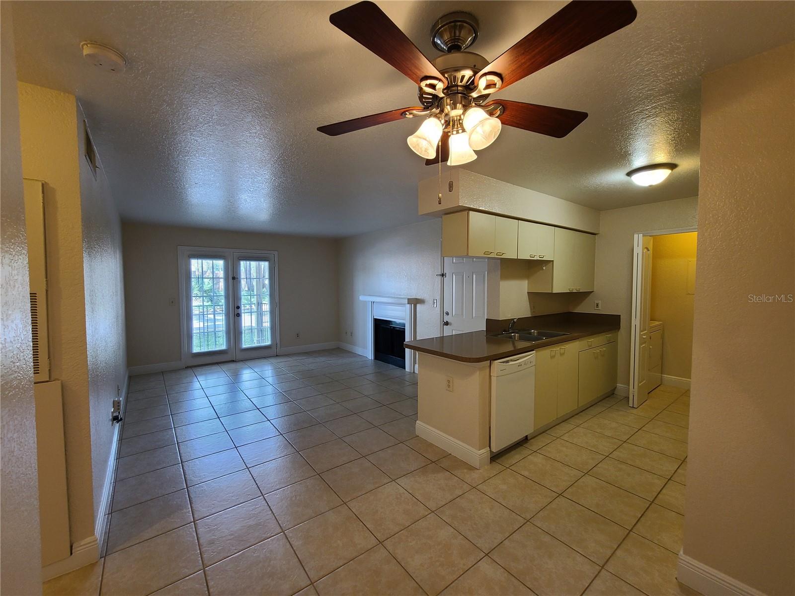O6434547 Property Photo 4