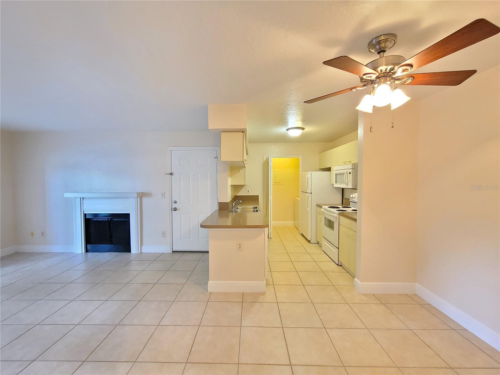 O6434547 Property Photo 6