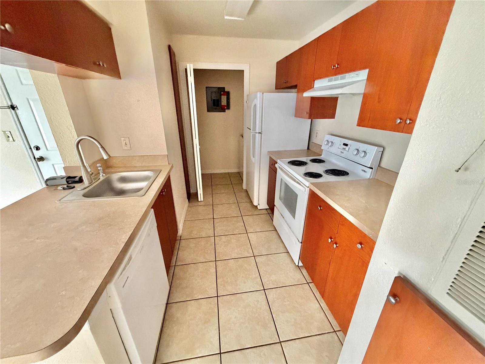 2550 N Alafaya Trl #2111 Property Photo 6