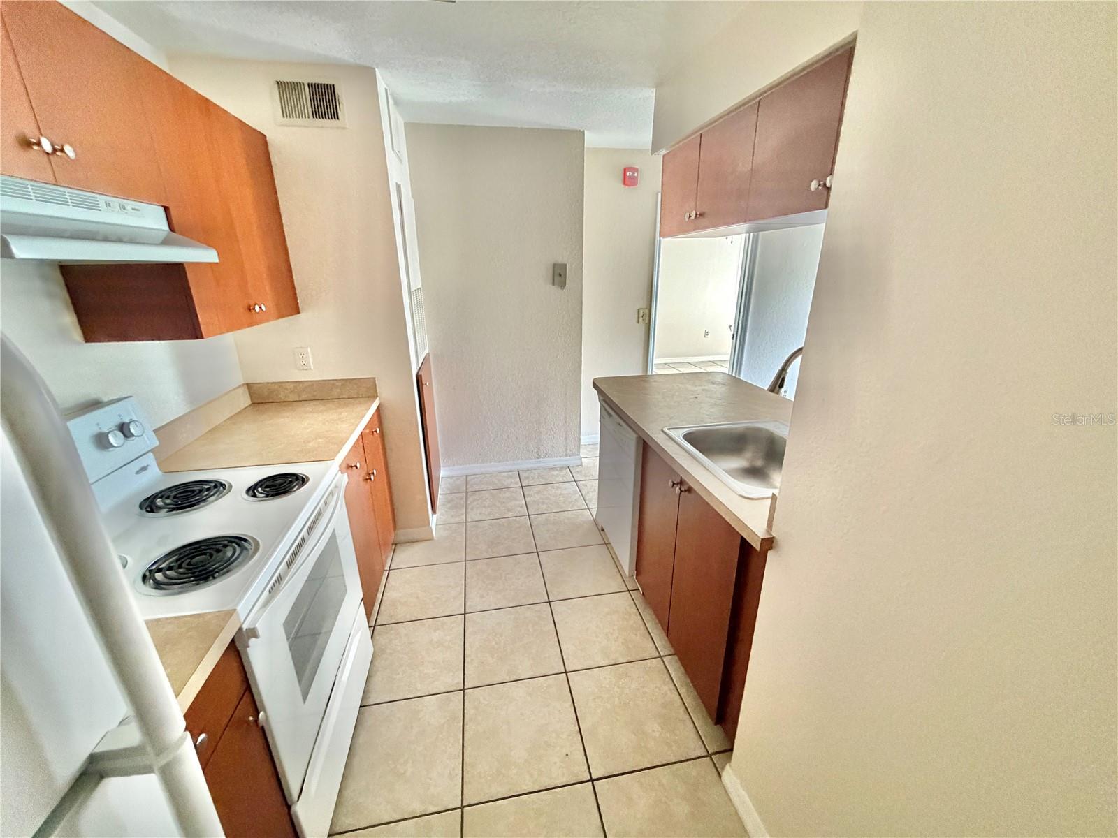 2550 N Alafaya Trl #2111 Property Photo 8