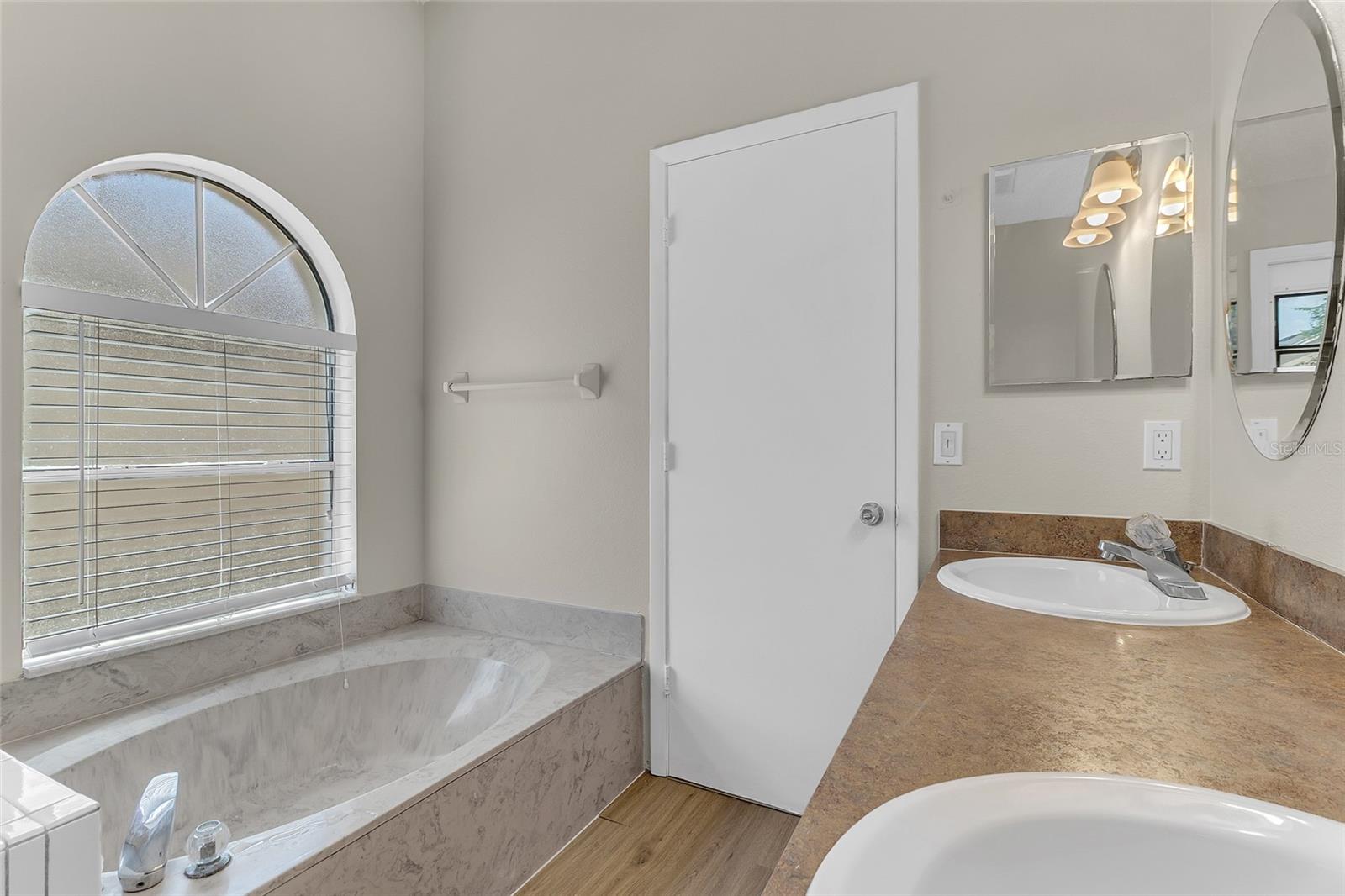12509 Crayford Ave Property Photo 25