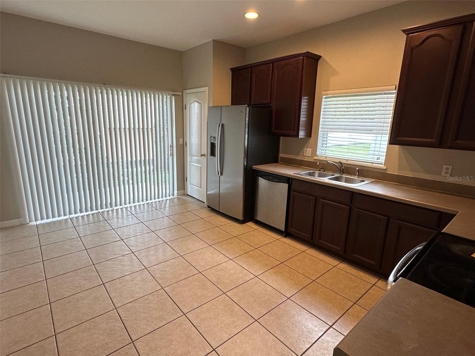 7815 Rex Hill Trl Property Photo 3