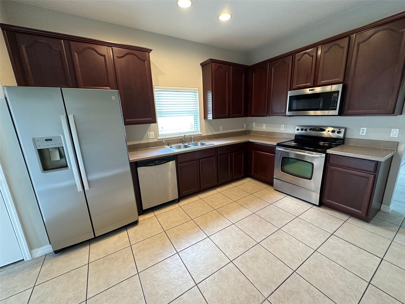 7815 Rex Hill Trl Property Photo 4