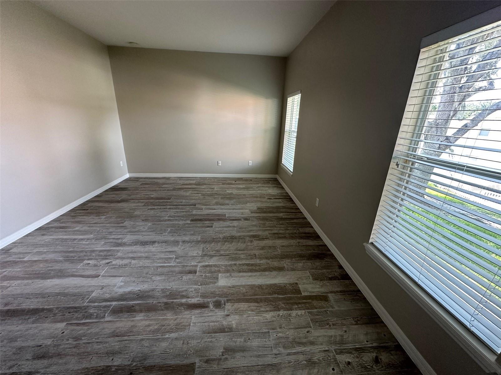 7815 Rex Hill Trl Property Photo 7