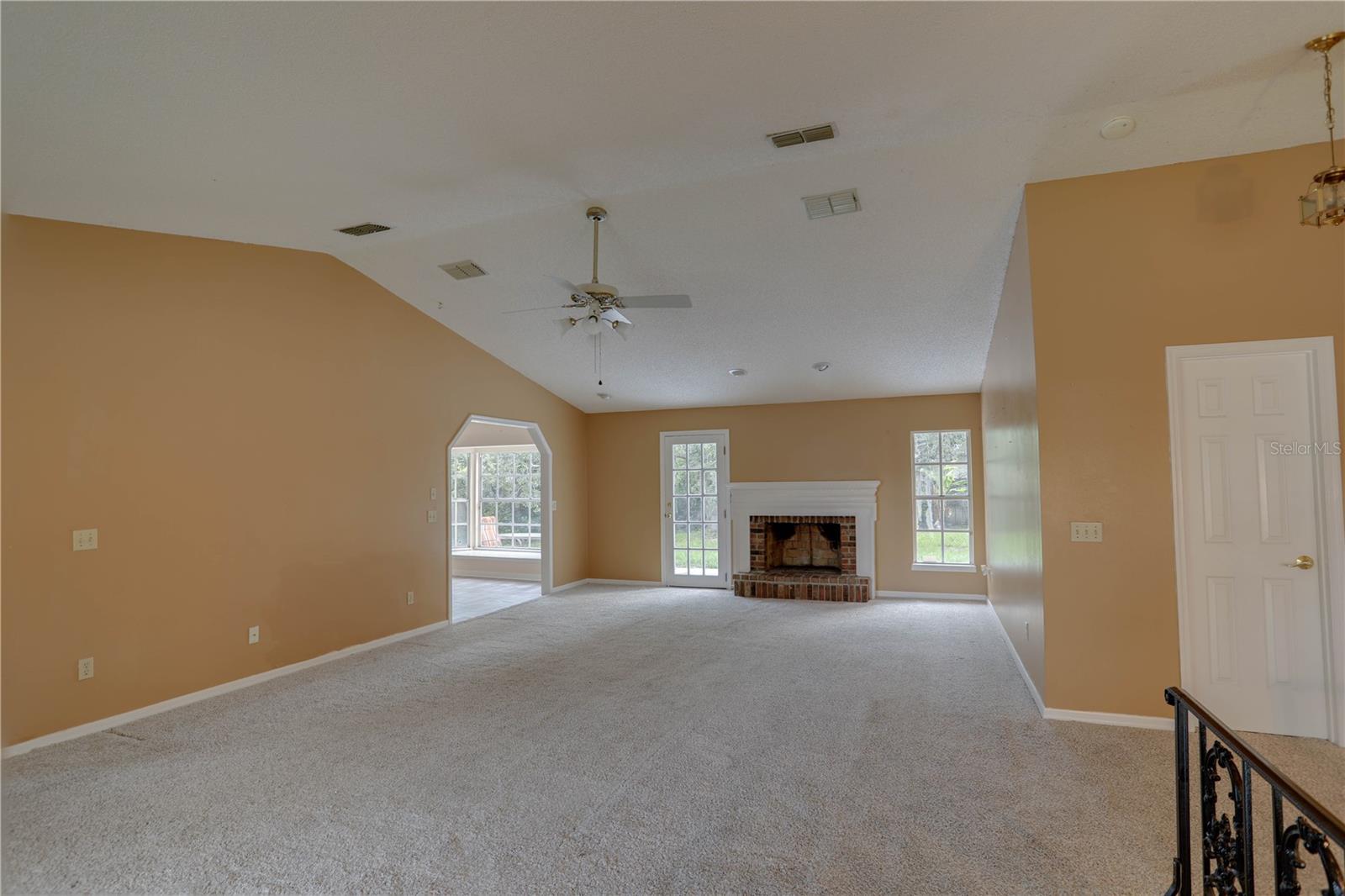 5212 Abelia Dr Property Photo 4