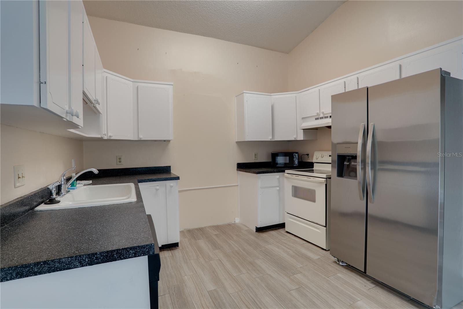 5212 Abelia Dr Property Photo 8