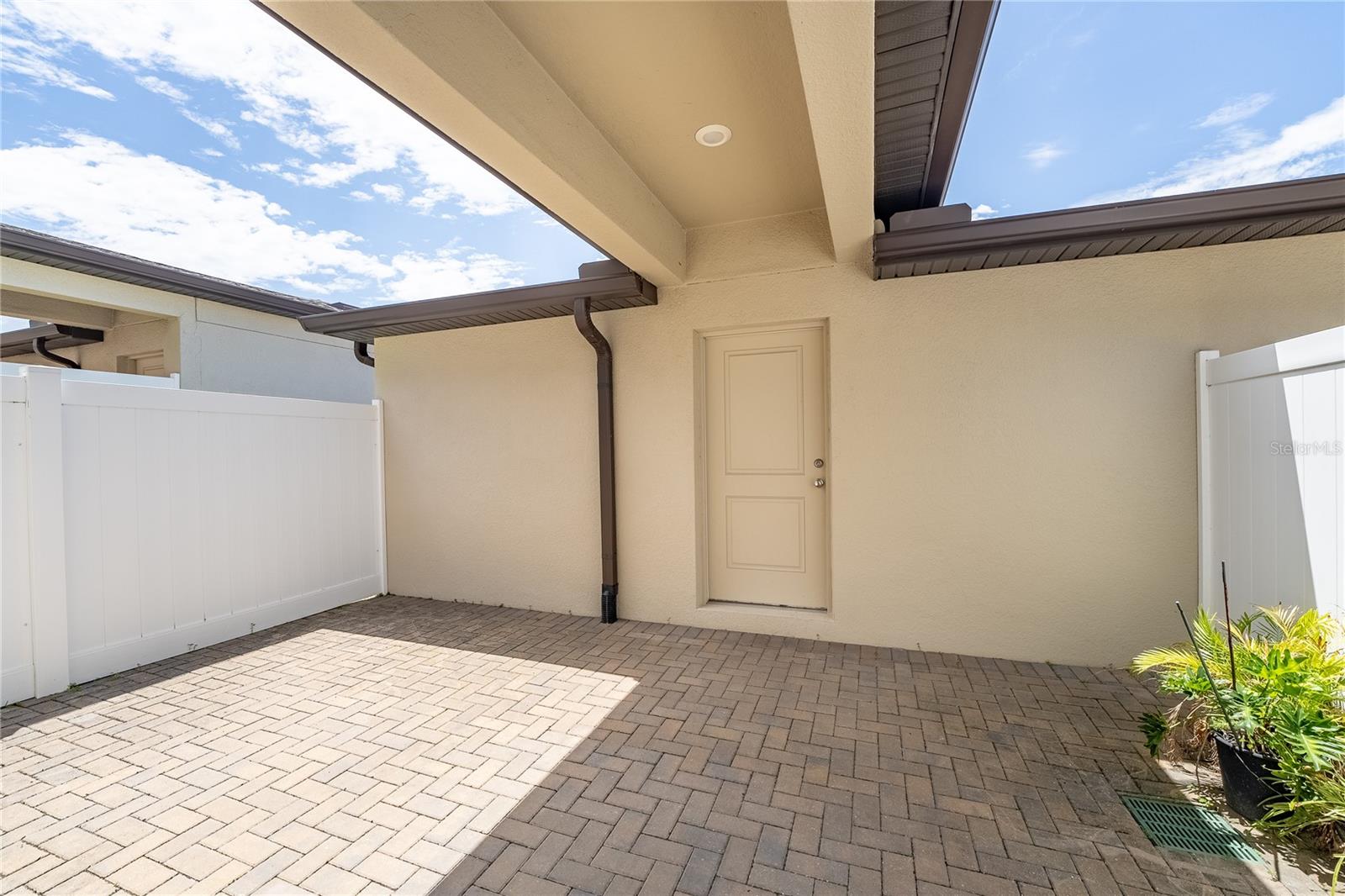 5010 Caspian St Property Photo 33