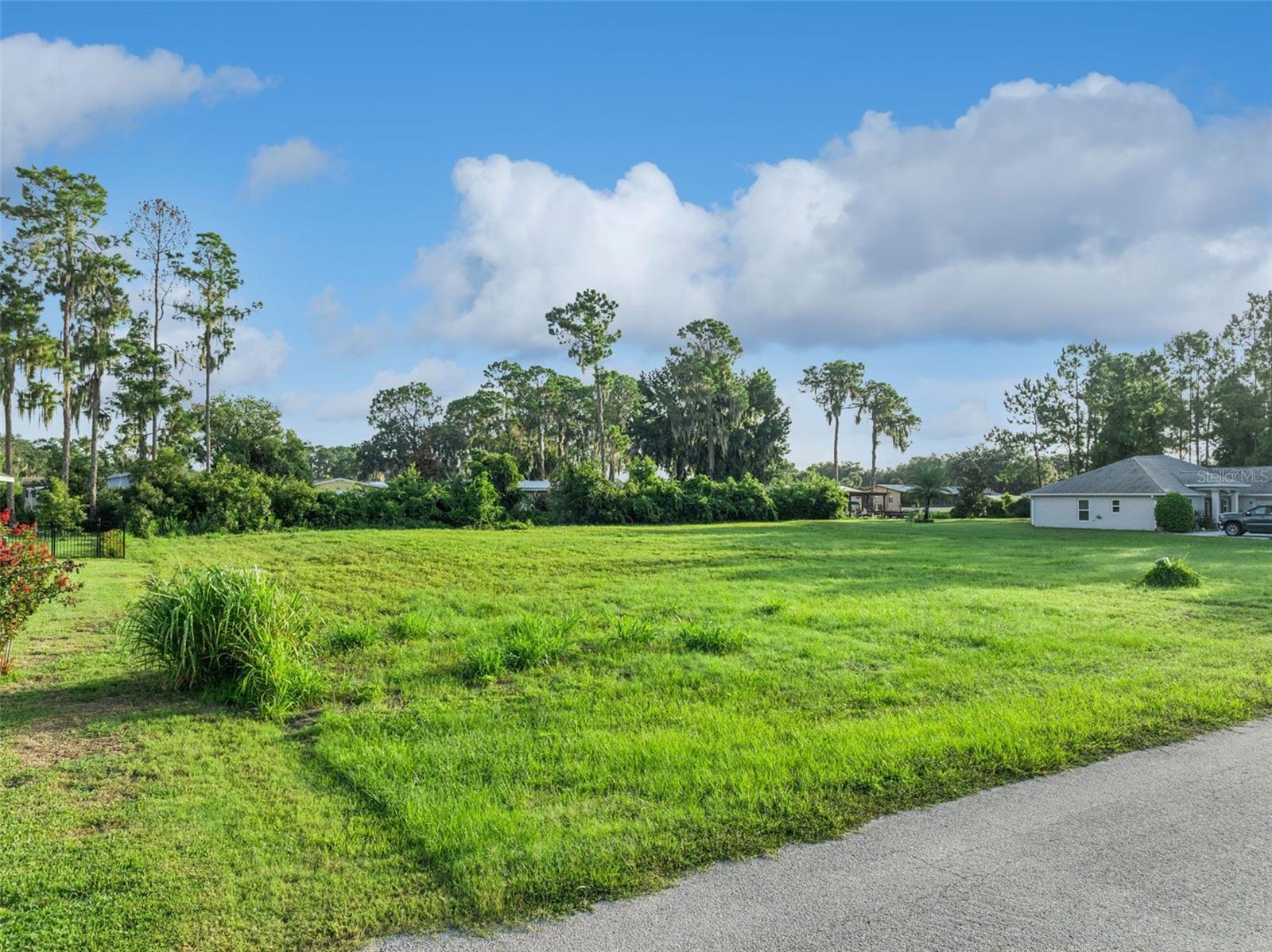 12045 Eagle Point Ct Property Photo 2