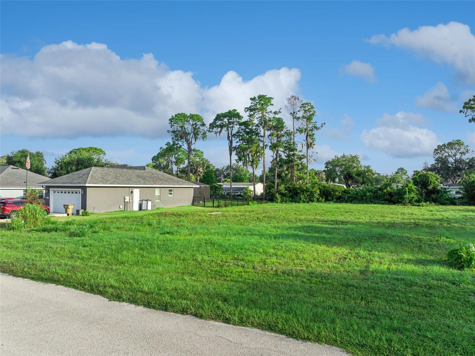 12045 Eagle Point Ct Property Photo 3