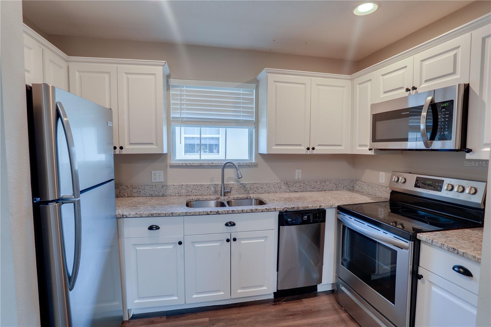 14222 Sonco Ave Property Photo 6