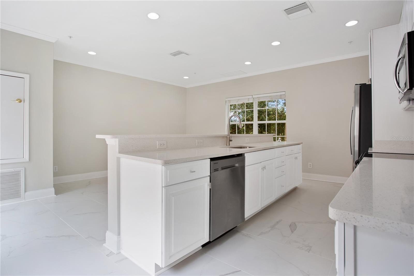310 E Vanderbilt St #3 Property Photo 15