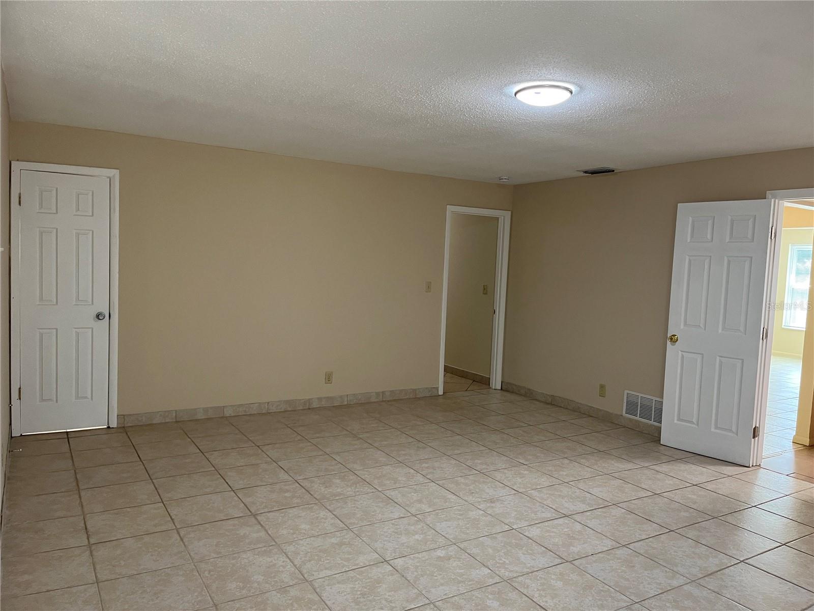 900 N Us Highway 1 Property Photo 15