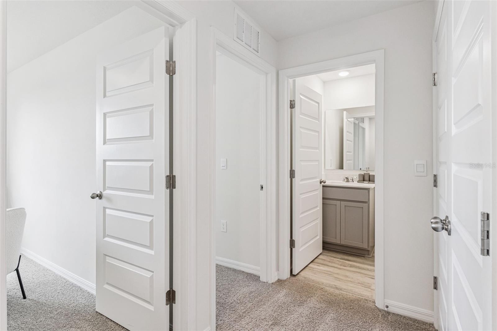 4270 Butterscotch Cir Property Photo 16
