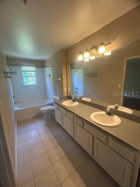 425 Summit Ridge Pl #105 Property Photo 11