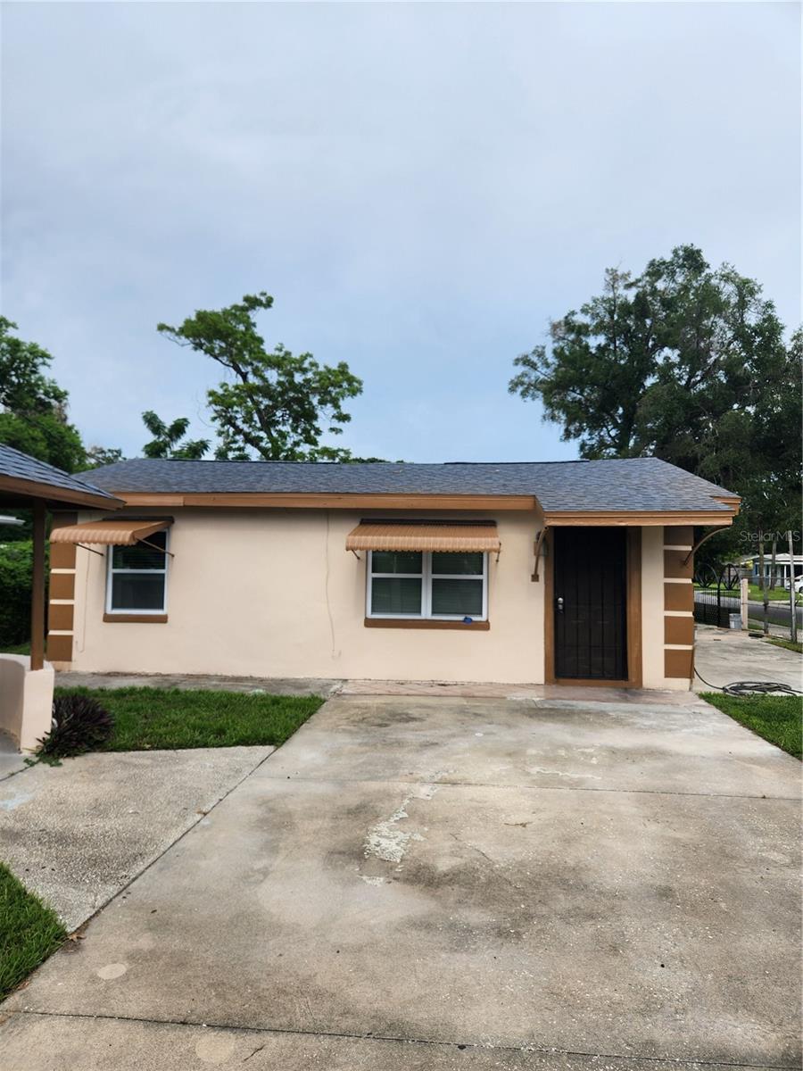 O6434637 Property Photo 1